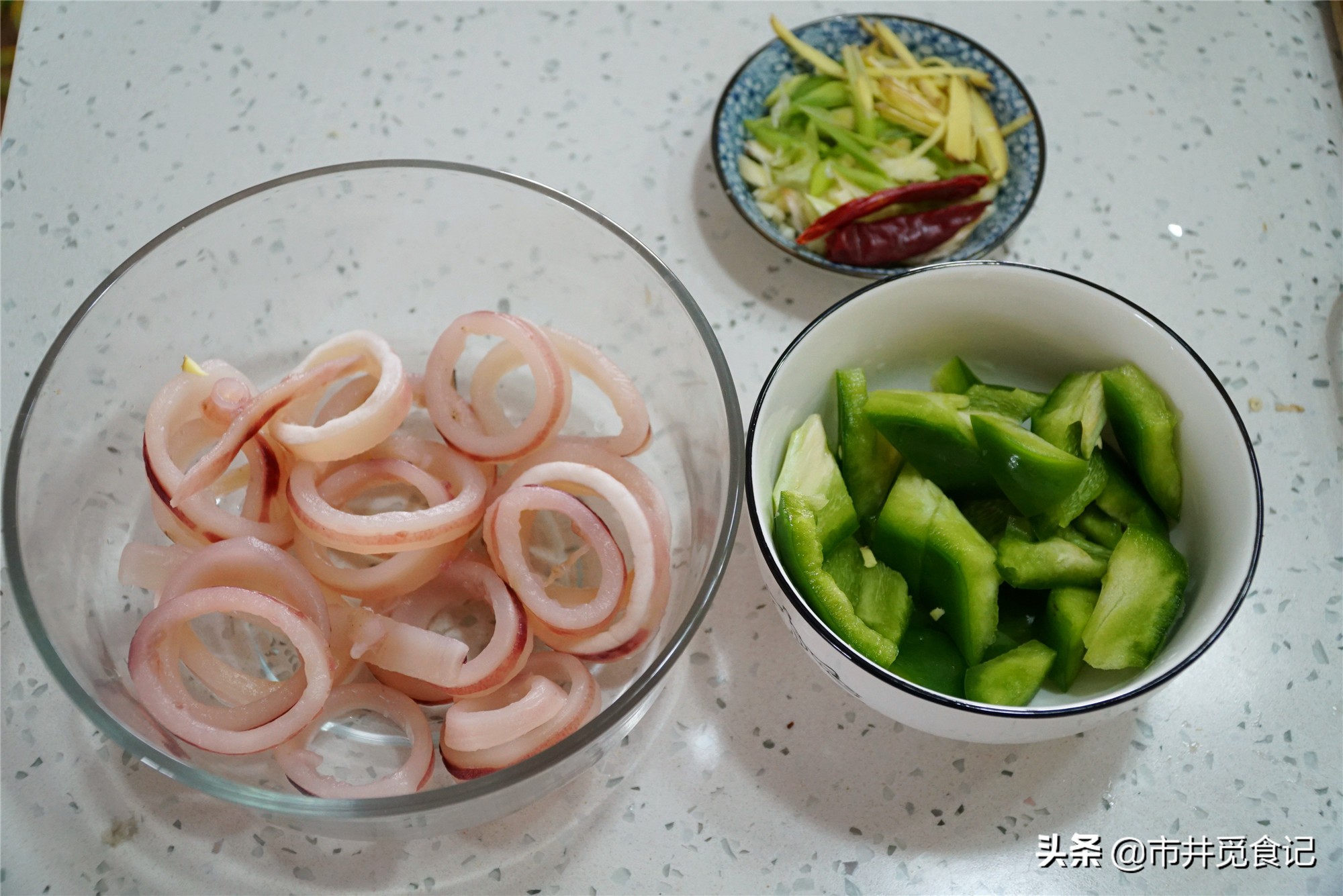 这菜，入秋后我从不放过，8块钱炒一盘，比吃猪肉过瘾，孩子爱吃