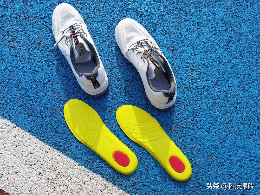 “拱桥式”鞋底，轻弹减震，诺诗兰SKYECO 徒步鞋体验