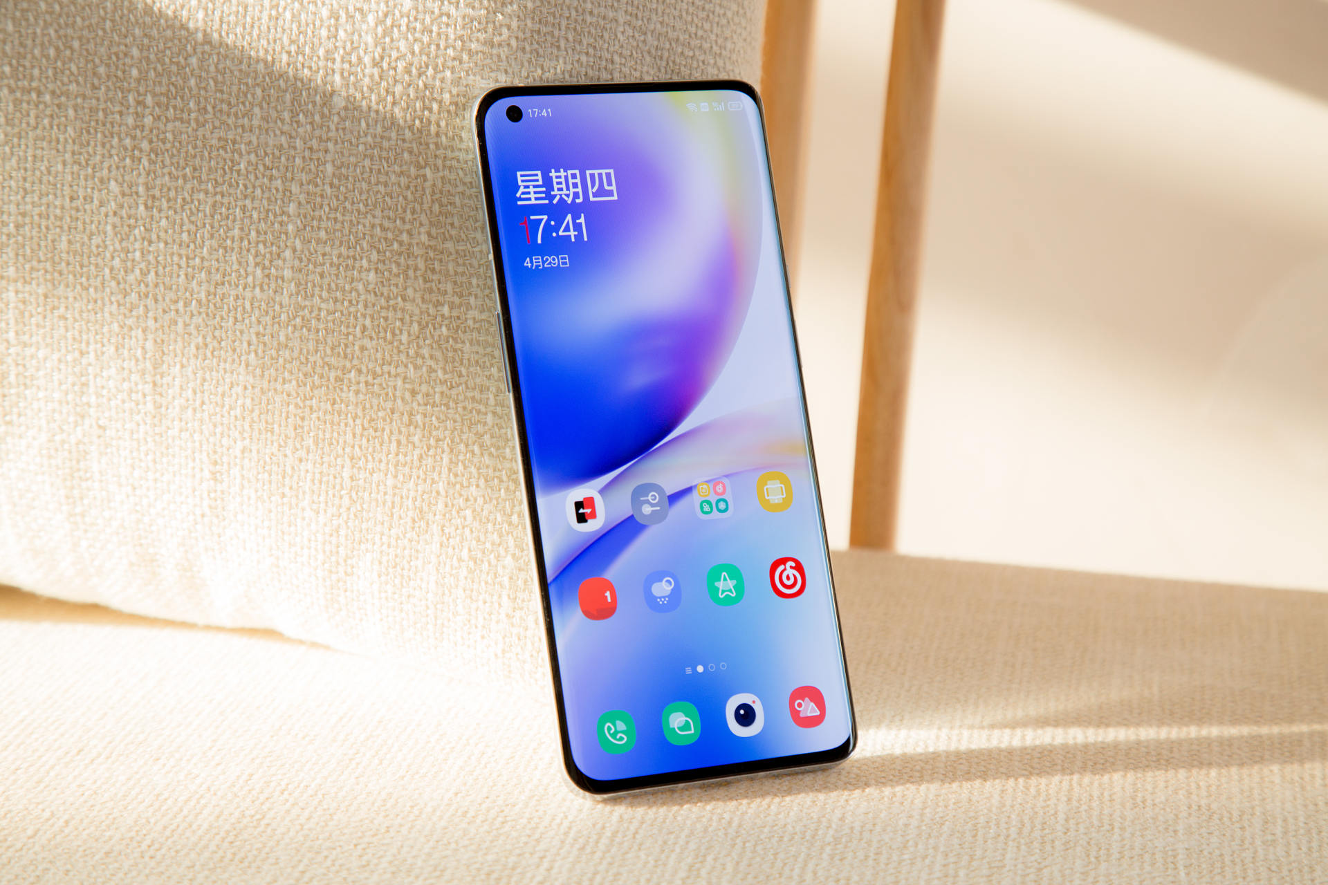 厂商发布618销售战报，准大学生购机参考标准，这三款可闭眼入手