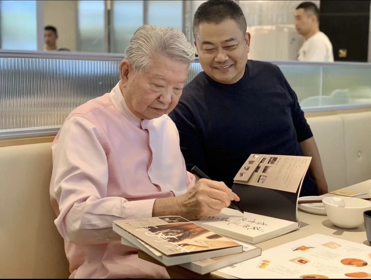 好玩有趣！78岁老顽童蔡澜，又开启年度“神”回复，引百万人围观