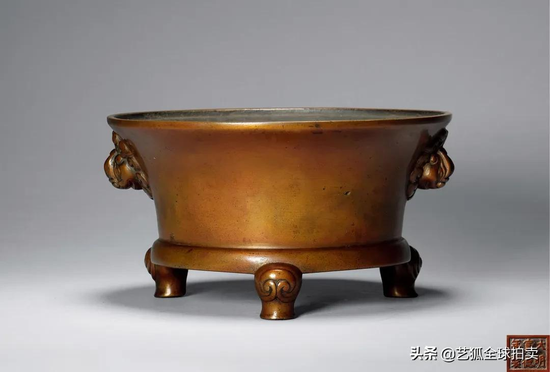 精选拍品|明正德青花海水江崖龙纹大罐