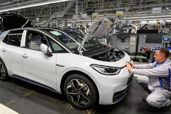 押注固态电池，百年车企转型能否成功？