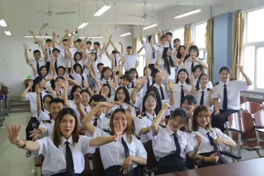 最美毕业照新鲜出炉！请查收