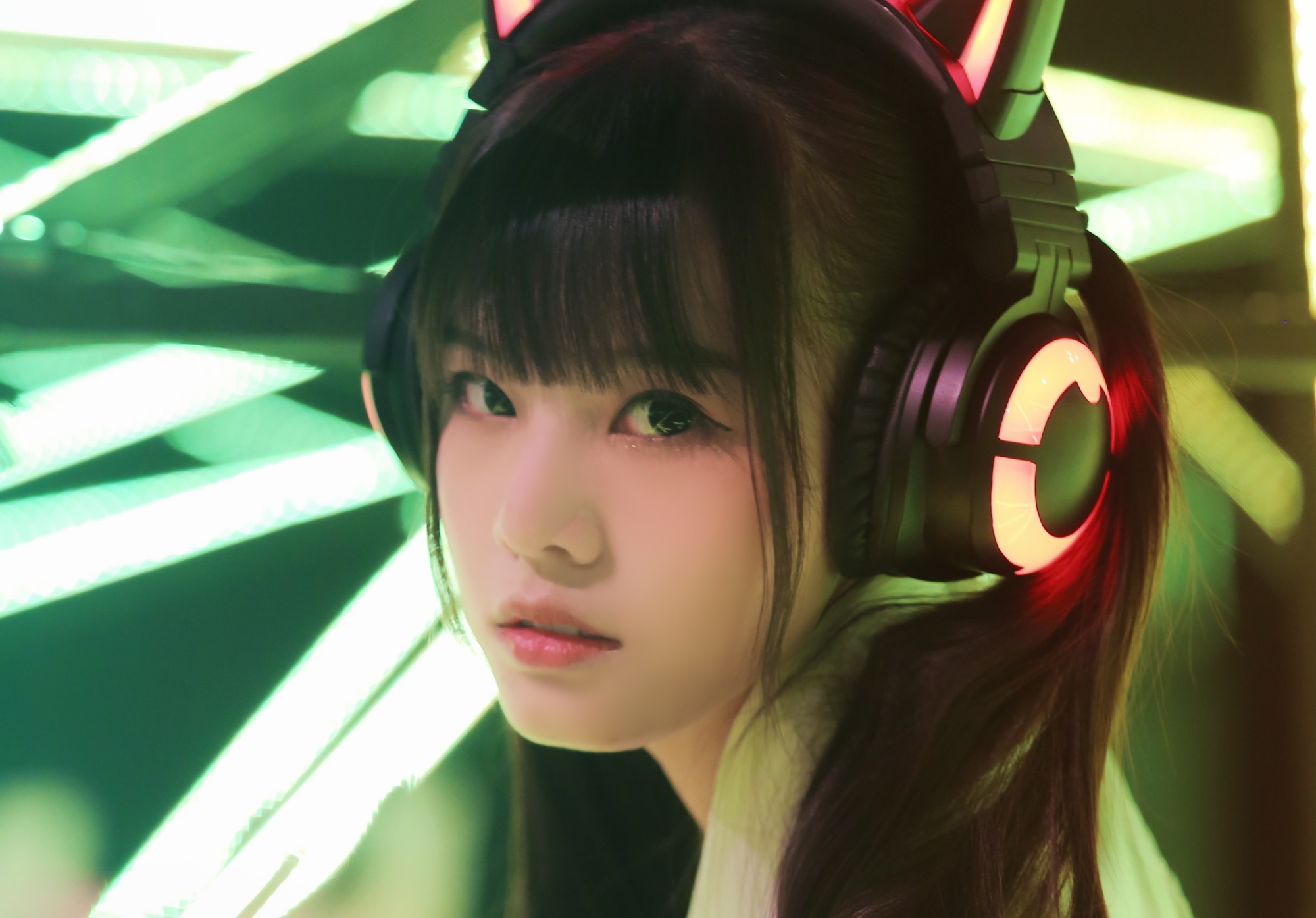 火线妹亲自澄清戴耳机原因(火线妹为什么带耳机) - 趣味头条