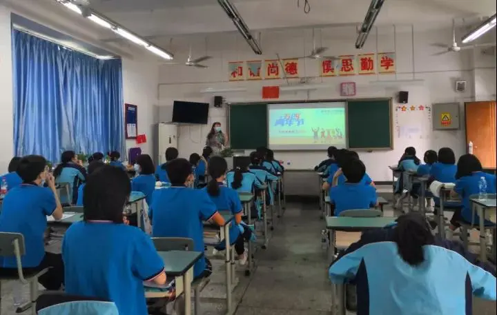 职校宿舍空调、游泳馆一应俱全，去省民政厅直属学校读书免学费