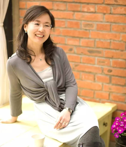 女儿高考140分，16岁考上清华！教育专家尹建莉推荐3-8岁必读书单