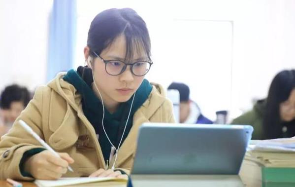 2022考研有“限制”，英语四级或成门槛，学生户籍所在地也有讲究