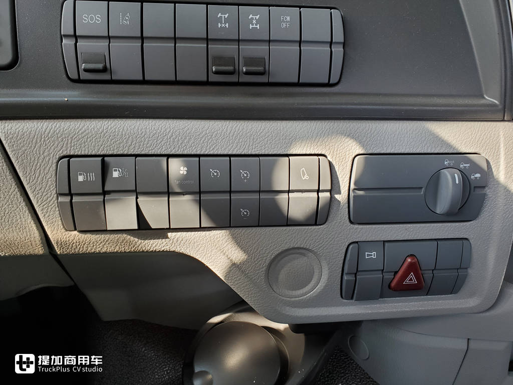 售价不到28万，欧曼GTL推出质享版牵引车，到底都有啥配置？