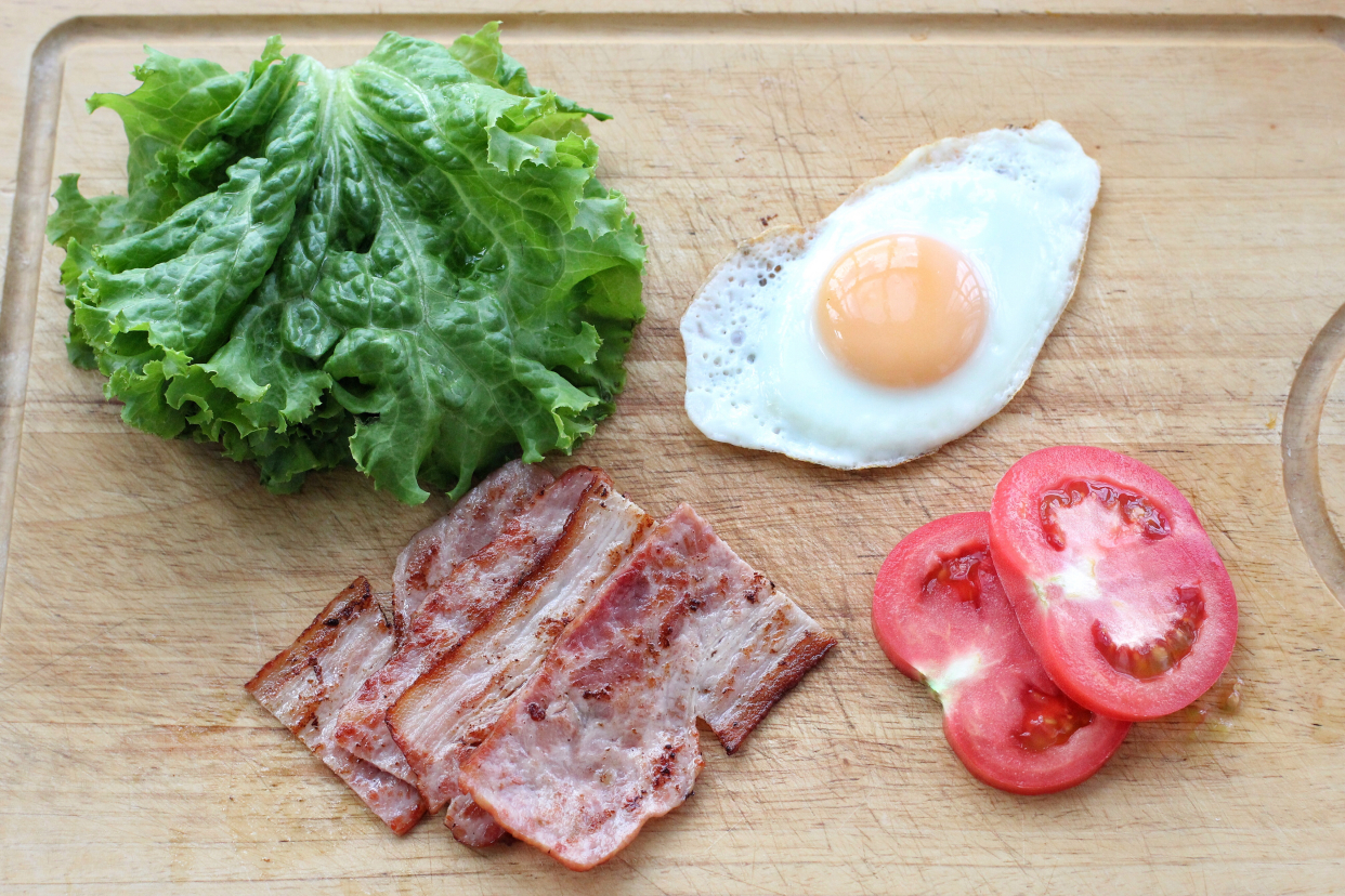 自制简易三明治早餐，十分钟上桌比外卖健康多了，孩子吃得美滋滋