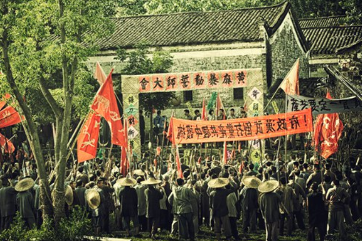 听闻儿子为国捐躯，母亲伤心欲绝，17年后北京来信：儿子接您入京