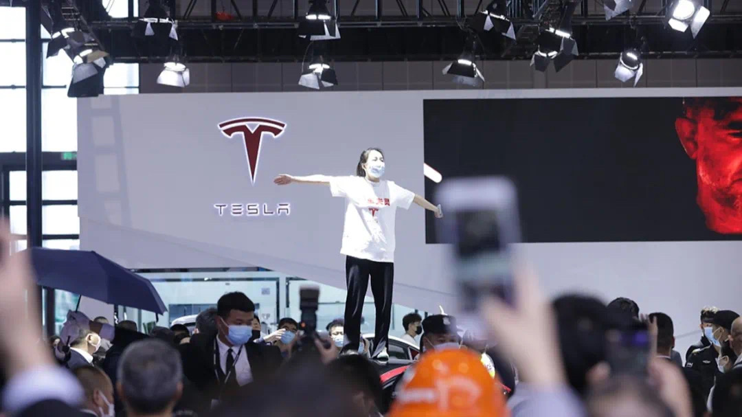 有恶名，也有美名，特斯拉是靠什么走红的？