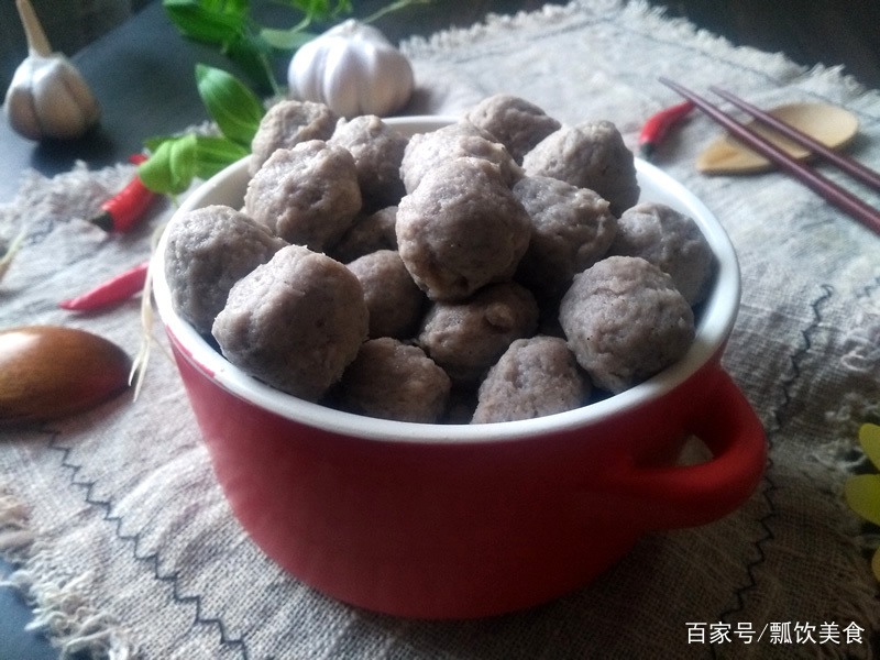 教你自制牛肉丸，无需手打，鲜嫩好吃，制作简单，比吃牛肉方便