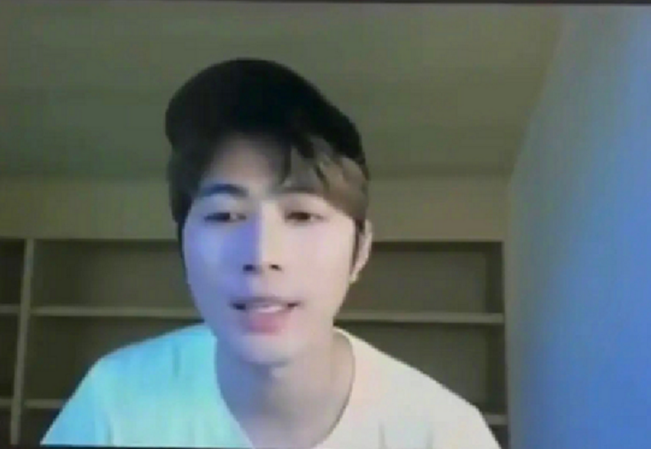 张艺兴在哈佛课堂被偶遇，看过这堂课的“学费”，网友不淡定了