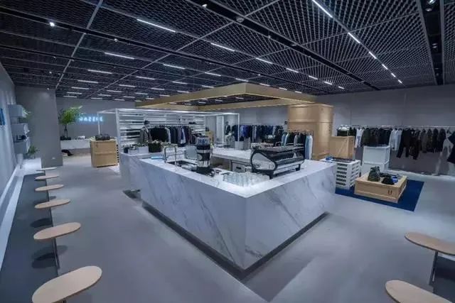 地素进军男装市场，旗下轻奢品牌RAZZLE能否再续地素女装辉煌？