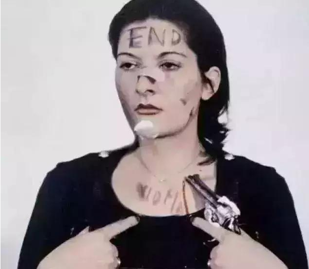 雪莉生前捐献女性用品刷屏：生前只有罪恶，死后都是善行