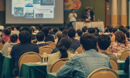 考上二本还有希望吗？这三个专业堪称“香饽饽”，未来不可限量