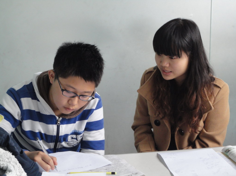 大学生补课（不让补课）