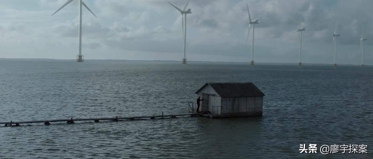 《悬案密码》4部曲：美女囚禁，贵校凶案，漂流瓶求救，墙中干尸