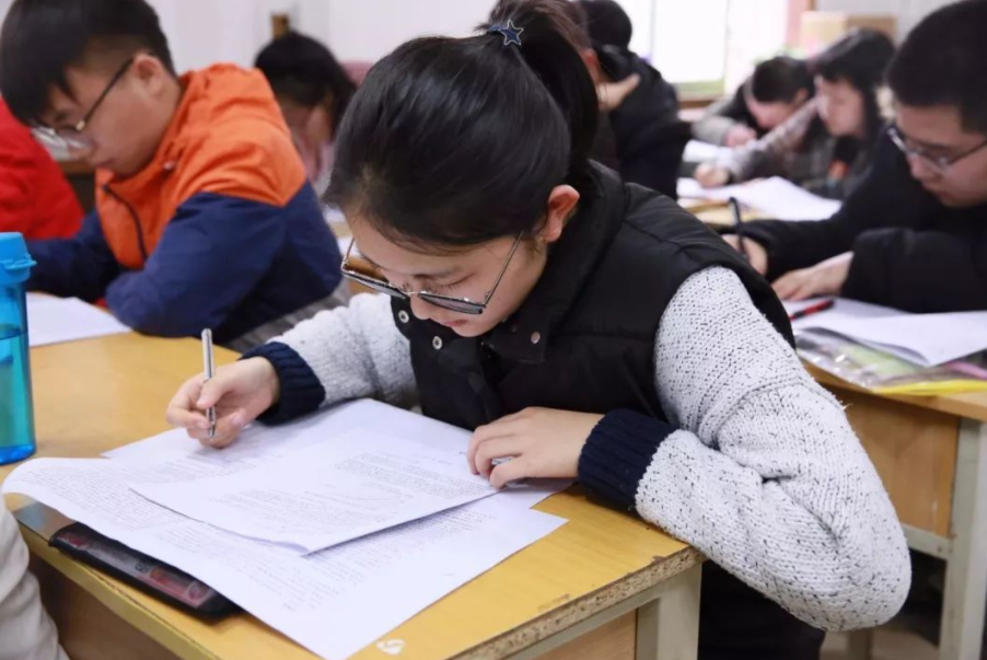 这所大学曾被誉为亚洲第一，如今排名叫人惋惜，被指走了下坡路