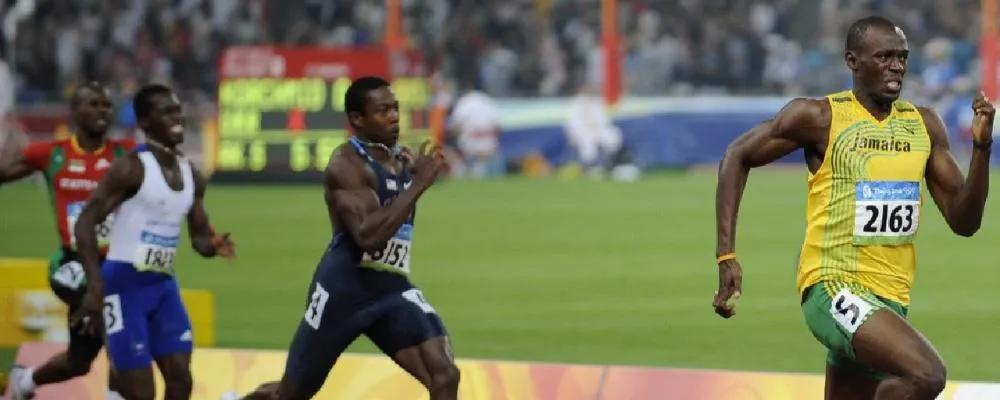 一级运动员跑完100米需要多少秒？如何跑100米？