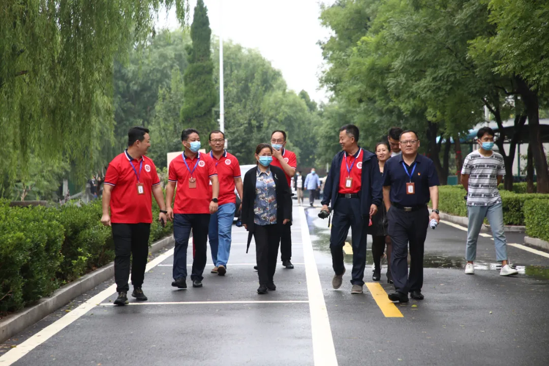 迎新｜山东工程职大一见倾“新”，满心欢喜，“雨”见最美的你