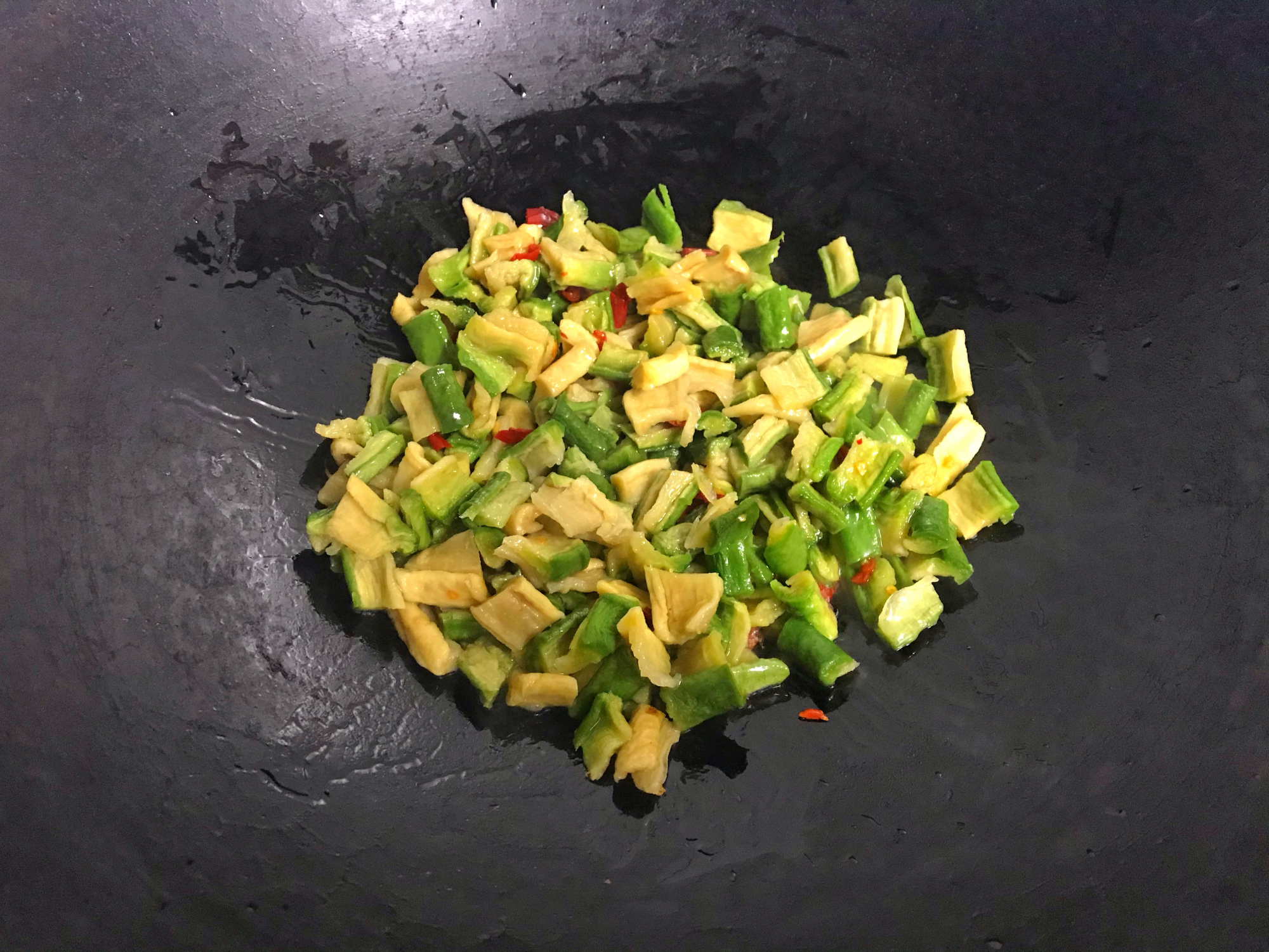 夏天萝卜这样做，随手一炒就是下饭菜，清脆入味，比大鱼大肉开胃