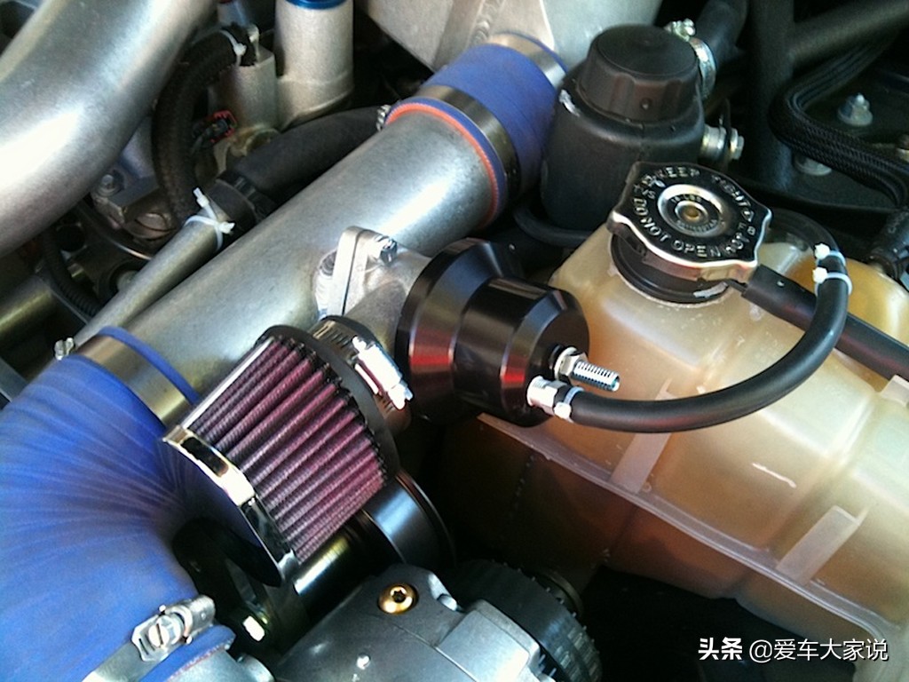 涡轮增压发动机上最容易混淆的两个阀：废气旁通阀、进气泄压阀