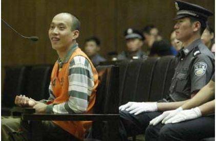 16年前明星绑架案真相：戏里刘德华被绑，戏外张铁林才是目标？