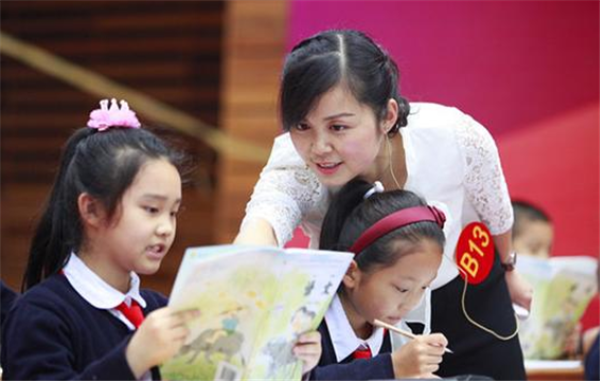 2022中小学迎来168天假，学生乐开花，家长：不知“后果”多严重