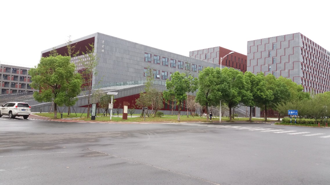 这里不仅有大树、高楼，更有大师——带你参观南京大学仙林校区