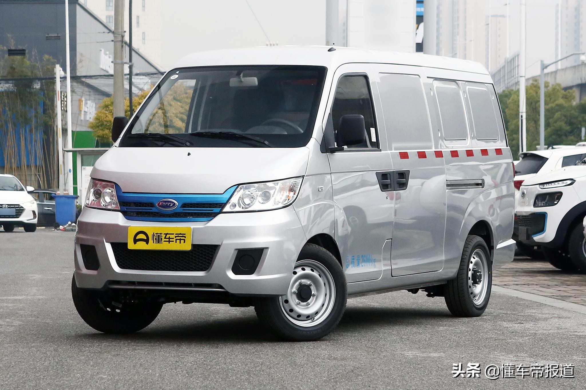 新车 </p><p>　　 上涨1万元，东风小康EC36售价11.79万元，五菱EV50竞争对手