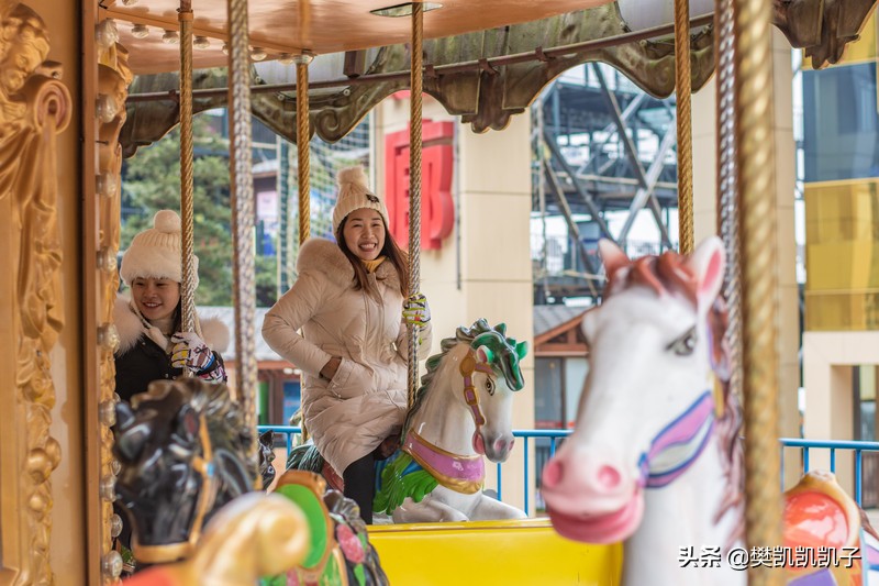 重庆旅游攻略，打卡抖音流量猛超洪崖洞的悬崖奥陶纪，收藏新年用