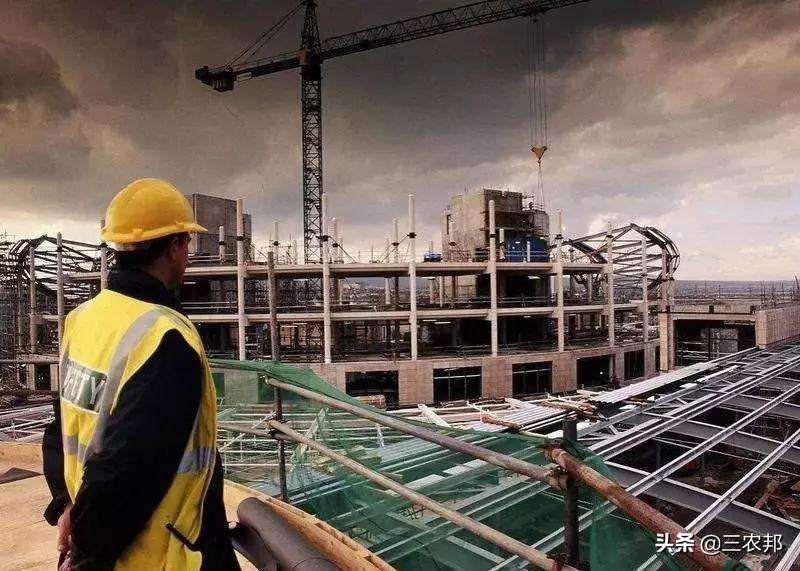 最后我想提醒下有些手里攒了点钱,想学别人包工程的农民工当中的那些