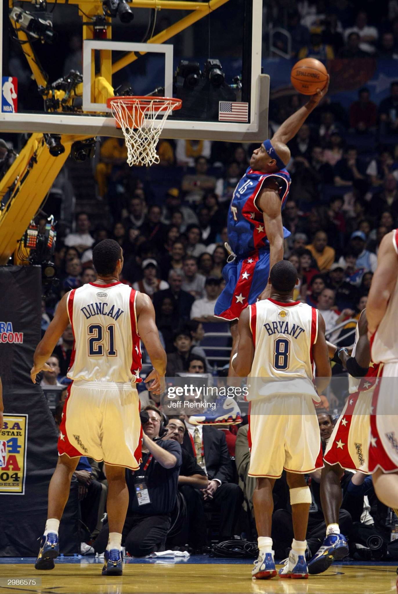 卡特扣篮(卡特41岁生日时自评本人NBA实战十大扣篮，每一记都是满分扣)