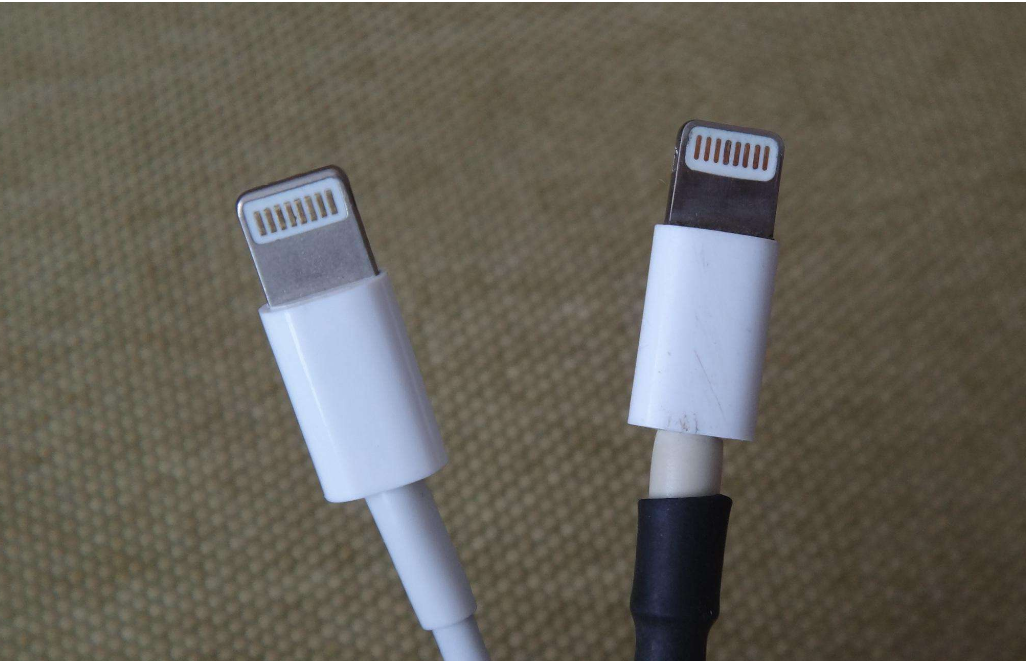 苹果原装数据线多少钱正品数据线一根要149元