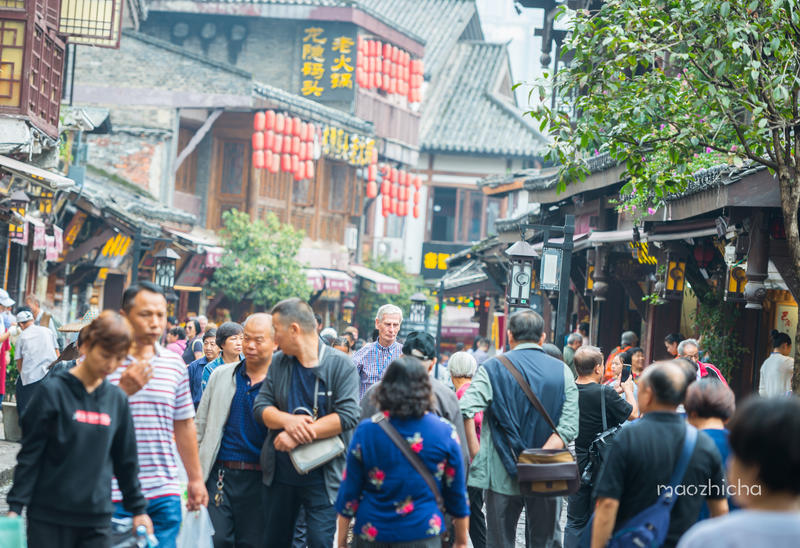 山城重庆，轻轨出行，玩转8D网红城市