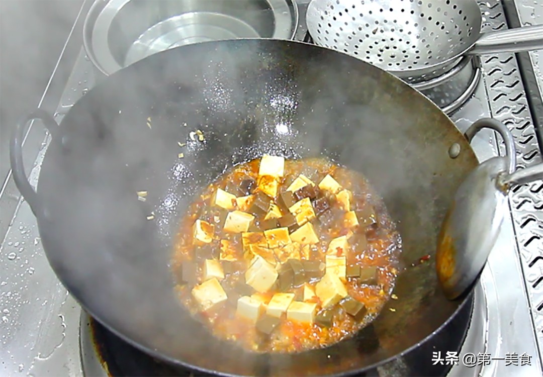 鸭血豆腐的家常做法（正宗鸭血烧豆腐教程分享）