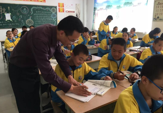 “疯狂跳级”的9省高考状元，上课只要一抬头，老师都开始紧张