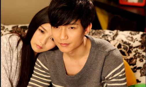 超女何洁的劲爆情史，和释小龙分手后高调嫁人，与前夫互爆黑料