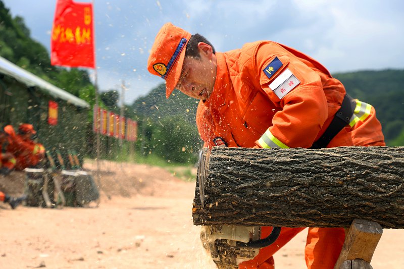 平凉森林消防队伍全力做好2021年秋冬防任务重心转换工作