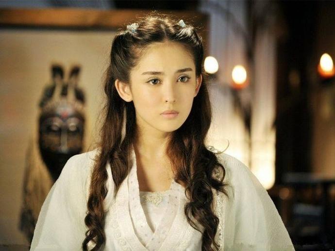 娜扎回复网友引热议，让粉丝不要再粉她？这个操作似乎有点迷…