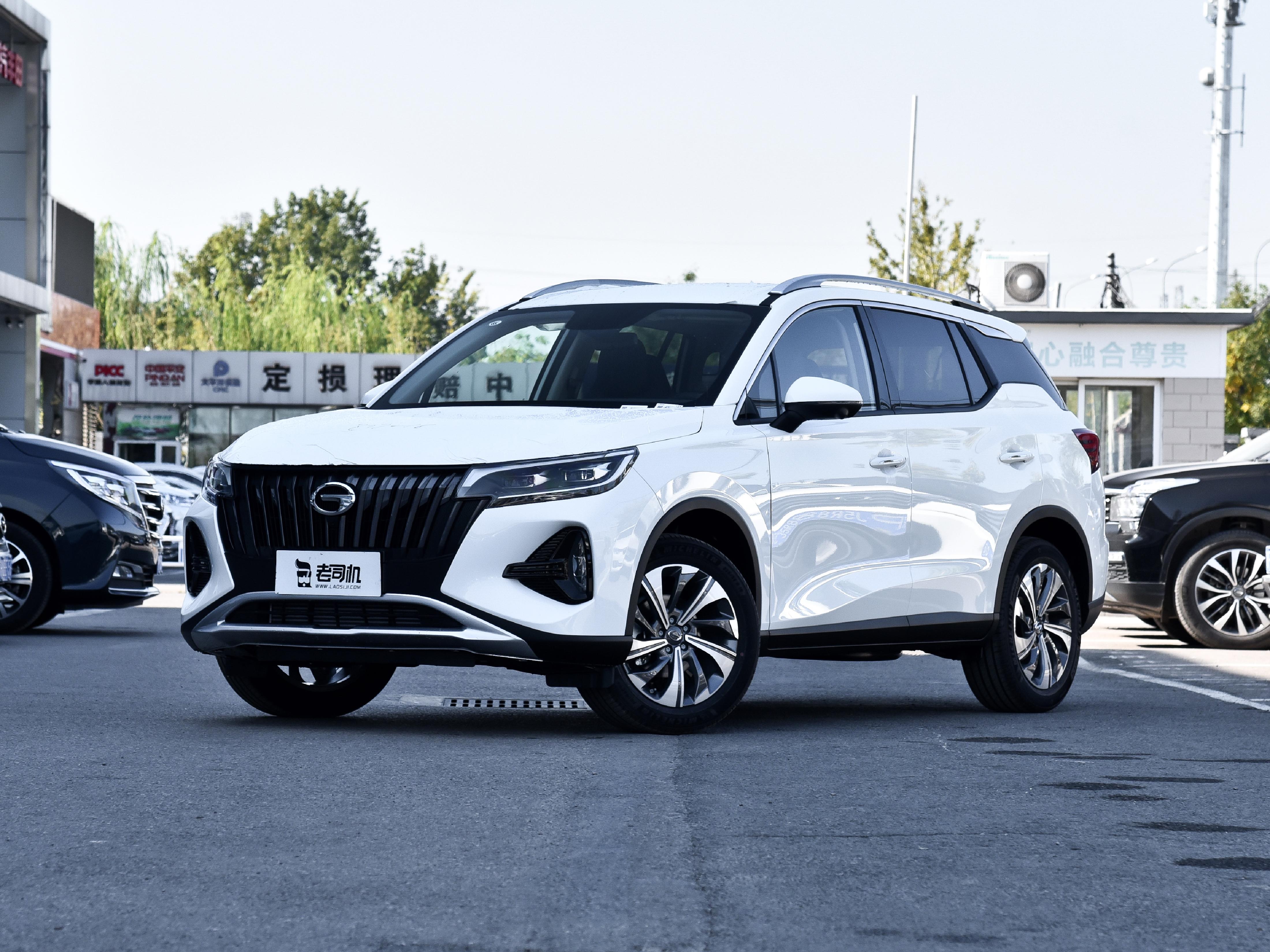 换上6at自动挡,油耗不高,空间够大的suv,带你看广汽传祺gs4