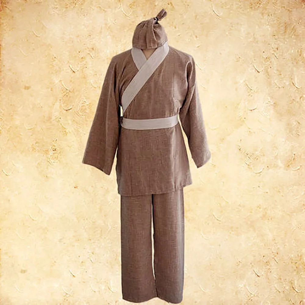 他们所穿的衣服多是以能进行农活为主的短打