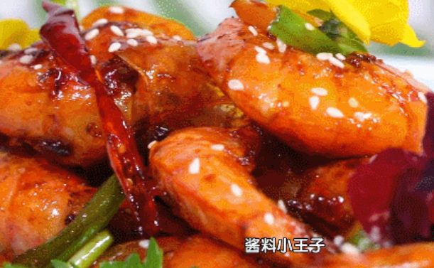 年夜饭大虾就该这样吃！简单美味好红火，上桌瞬间秒光，全家都称赞