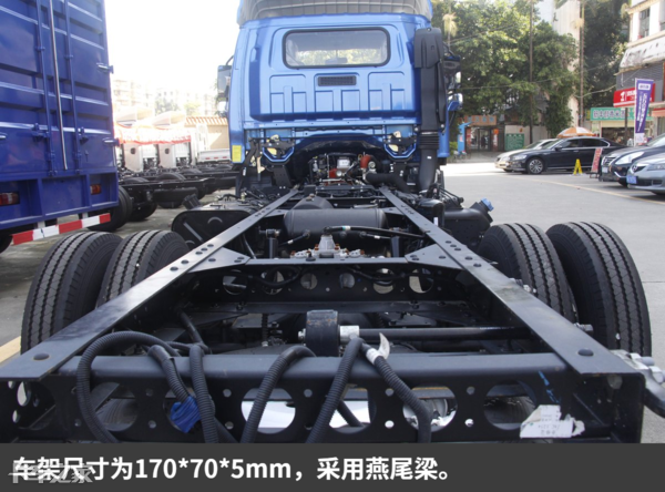 江淮康铃J5蓝牌轻卡来了，跑城郊物流配送它是认真的