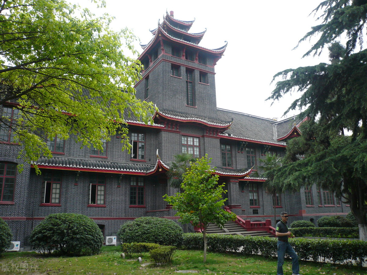 重庆学生考四川大学,文科需全市前500名,理科最高分能进中科大