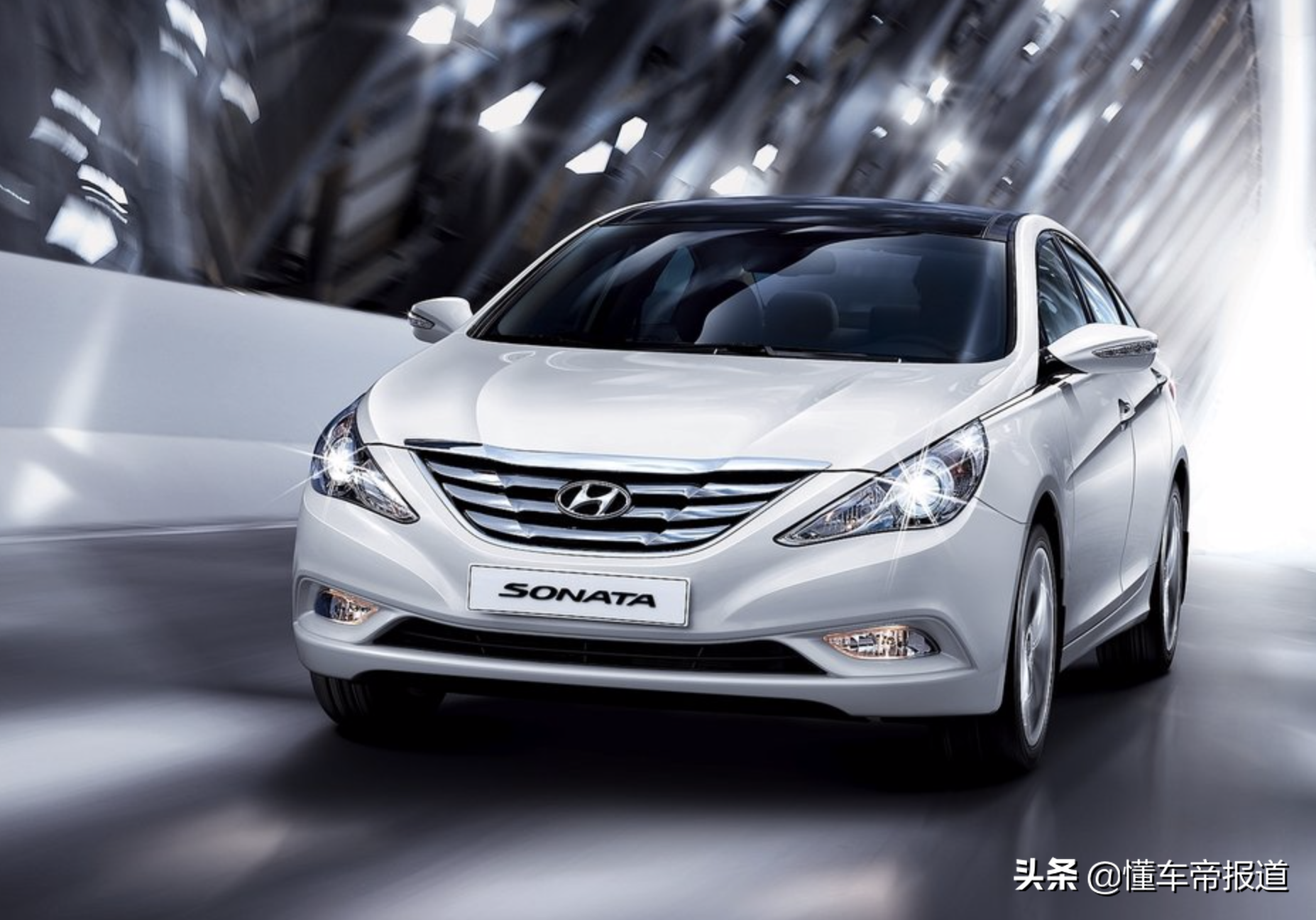 新车 | 约人民币20万,现代索纳塔特别版发布,2.5t动力,四出排气