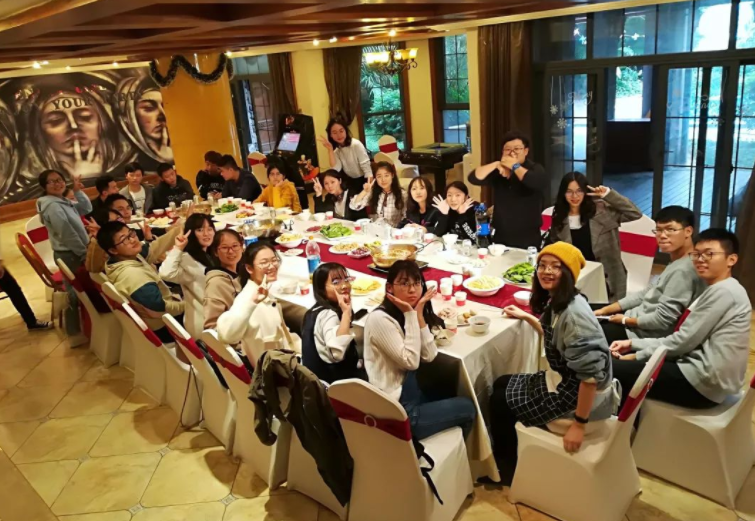 大学生入党好处多，决定权并不在辅导员手中，大一新生需提前了解