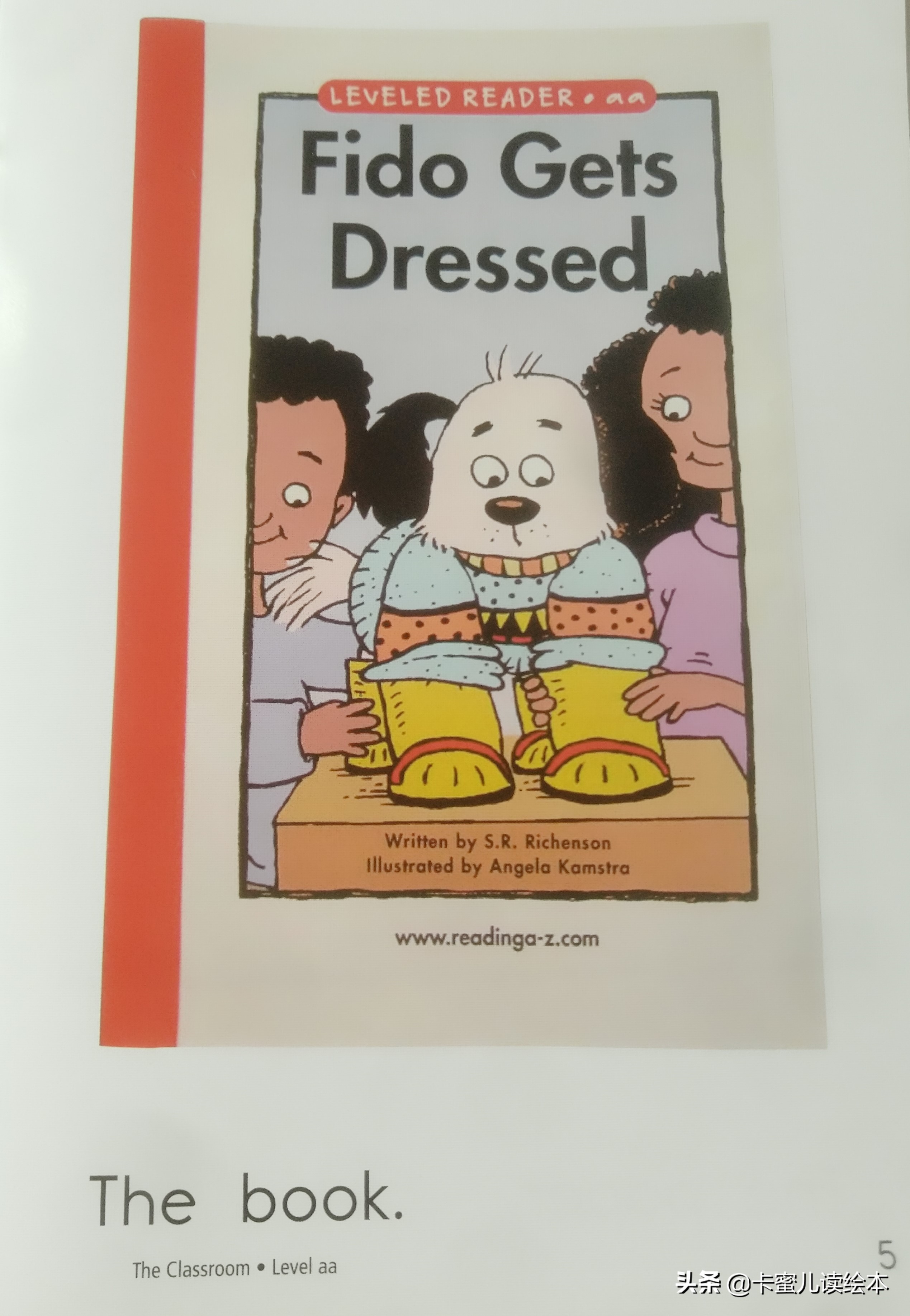 英文有声绘本故事《The Classroom》教室