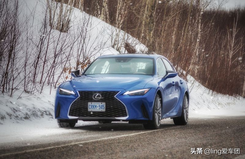 2021年雷克萨斯IS 300 AWD：运动型三厢车